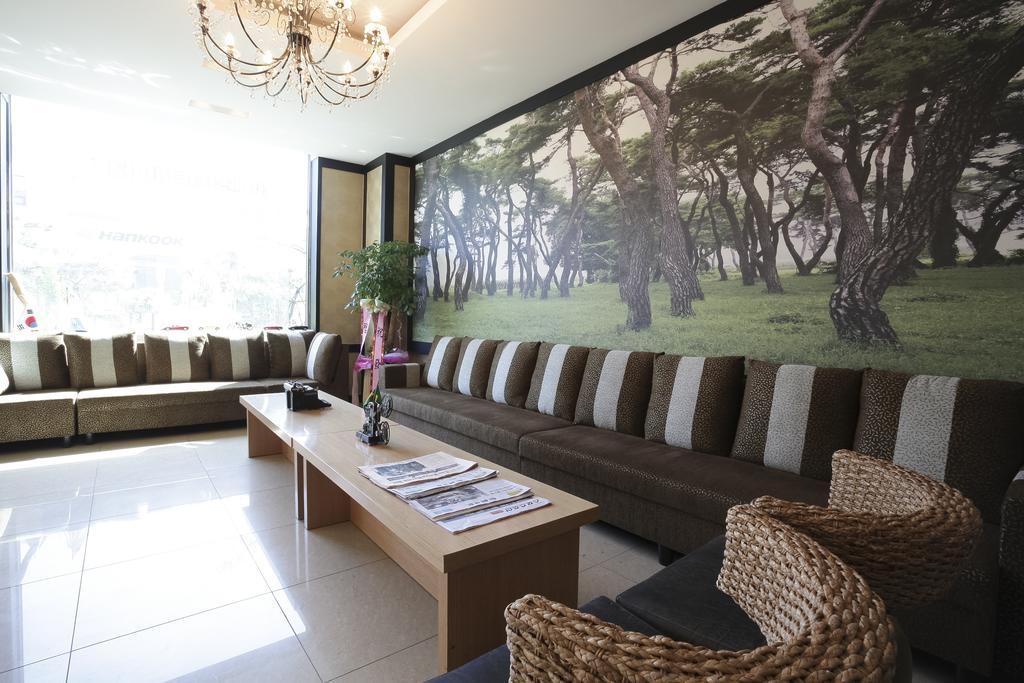 J-Top Hotel Siheung Екстер'єр фото