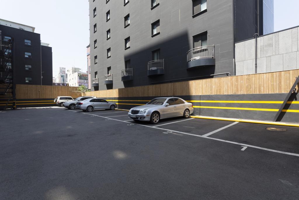J-Top Hotel Siheung Екстер'єр фото