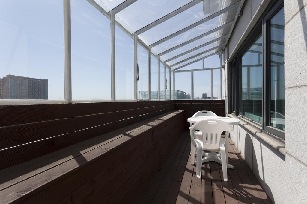 J-Top Hotel Siheung Номер фото